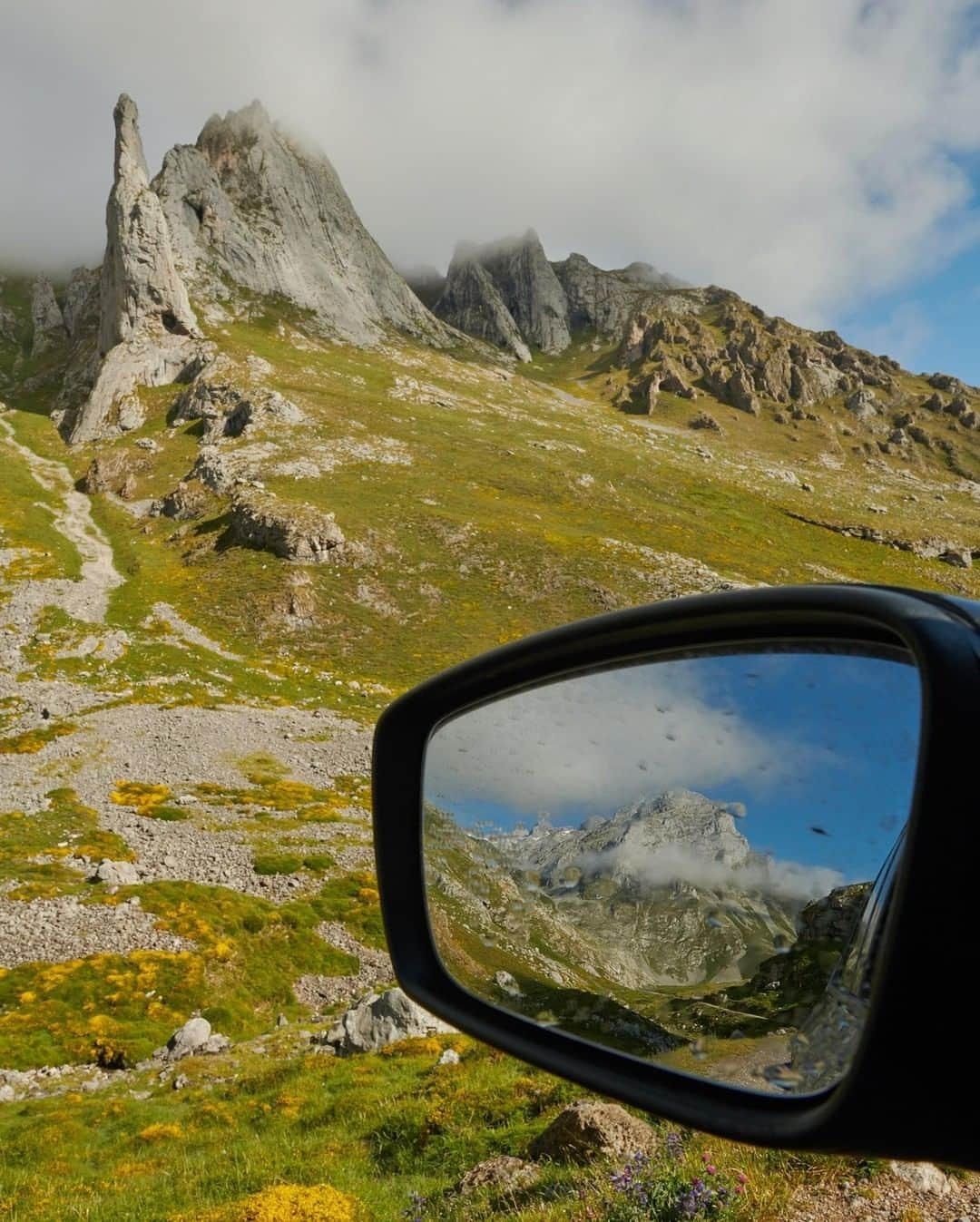 National Geographic Travelさんのインスタグラム写真 - (National Geographic TravelInstagram)「Photo by @chiaragoia | Clouds cover the mountains near the small village of Sotres during a drive in Picos de Europa National Park, one of the main attractions in the beautiful region of Asturias, Spain. This was shot on assignment for the last issue of National Geographic Traveler. For more images follow @chiaragoia. #sotres #picosdeeuropa #asturias #spain」12月23日 14時09分 - natgeotravel