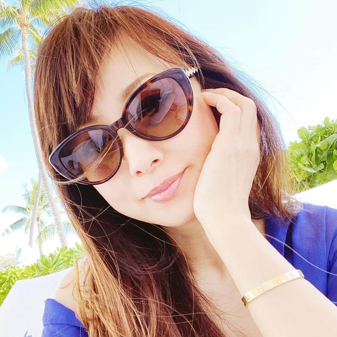 渡辺美奈代さんのインスタグラム写真 - (渡辺美奈代Instagram)「プールサイド🏝  #暑い☀️ #のんびり #はれ」1月7日 8時57分 - watanabe_minayo