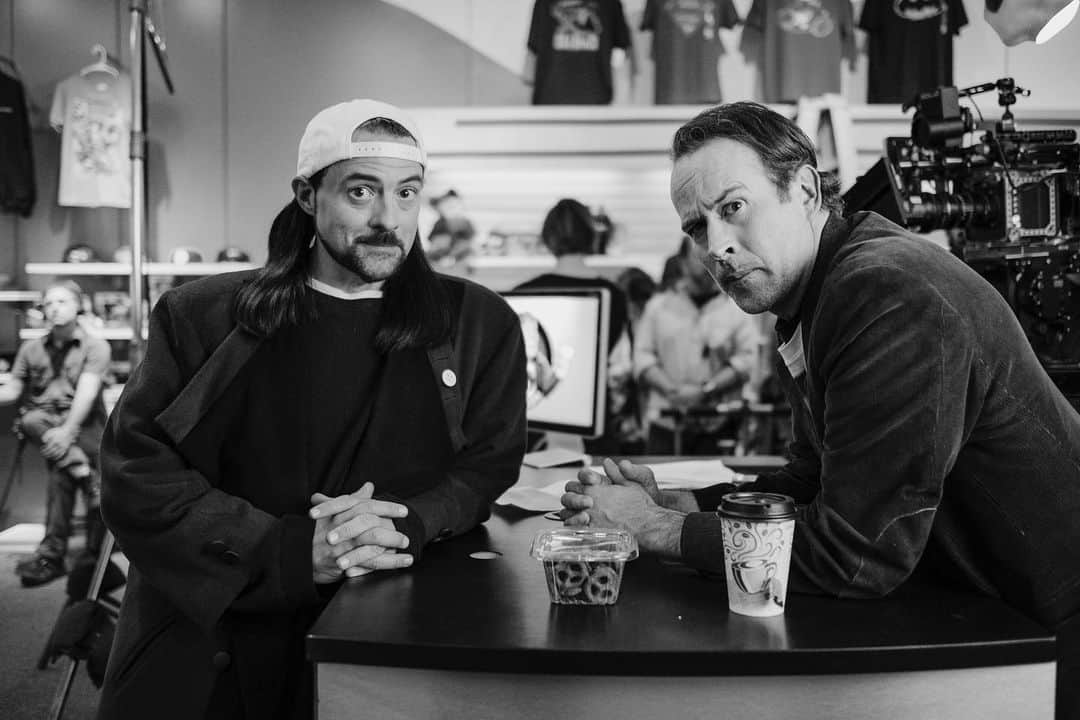 ケヴィン・スミスさんのインスタグラム写真 - (ケヴィン・スミスInstagram)「THIS FRIDAY, we’re back on the road for Part 2 of the @jayandsilentbob #rebootroadshow Tour (tickets in the link in my bio)! Are we coming to *your* town or city? Let’s see... Oakland, CA - 1/10 Sacramento, CA - 1/11 Eugene, Oregon - 1/13 Olympia, WA - 1/14 Spokane, WA - 1/15 Calgary, Alberta - 1/17 Edmonton, Alberta - 1/18 Medicine Hat, Alberta - 1/19 Salt Lake City, Utah - 1/23 Winnipeg, Manitoba - 1/29 Fargo, ND - 1/30 Toronto, Ontario - 2/1 Ottawa, Ontario - 2/3 Montreal, Quebec - 2/4 Portland, Maine - 2/6 Albany, NY - 2/7 Providence, RI - 2/8 Hartford, Conn - 2/9 Tarrytown, NY - 2/11 Huntington, NY - 2/12 Baltimore, Maryland - 2/13 Wilmington, Delaware - 2/14 Richmond, VA - 2/15 Durham, NC - 2/16 Charlotte, NC - 2/17 Charleston, SC - 2/19 Macon, Georgia - 2/20 Jacksonville, FL - 2/21 Birmingham, AL - 2/24 Then we wrap the tour in good ol’ New Orleans, LA, on 2/26 - the one year anniversary of the day we started #jayandsilentbobreboot (and the 2 year anniversary of my heart attack)! We grossed over $3 million during the first half of the tour, so thank you to everyone who joined us, and thanks in advance to anyone coming to see us in 2020! And if you can’t make it out to see us on the road, don’t worry: #jayandsilentbob Reboot hits home video on 1/21! #KevinSmith #jasonlee #brodiebruce #mallrats #rebootroadshowtour」1月7日 1時35分 - thatkevinsmith