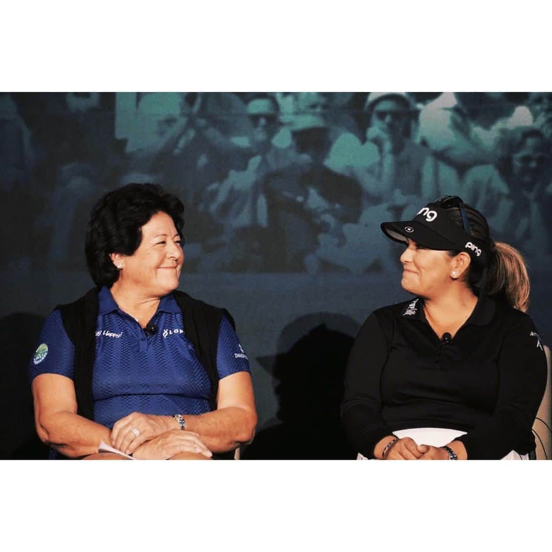 リセット・サラスのインスタグラム：「Please help me in wishing HOF @nancylopezgolf @nancy.lopez.russell a HAPPY BIRTHDAY!! Nancy,  You are an inspiration in more ways than you will ever know. Thank you for being the greatest example of what a female athlete should be on and off the course. Your smile and positive attitude is contagious, thank you for being you! Have an amazing day, you deserve it and more! Love you! 🇺🇸🇲🇽🏌🏽‍♀️」