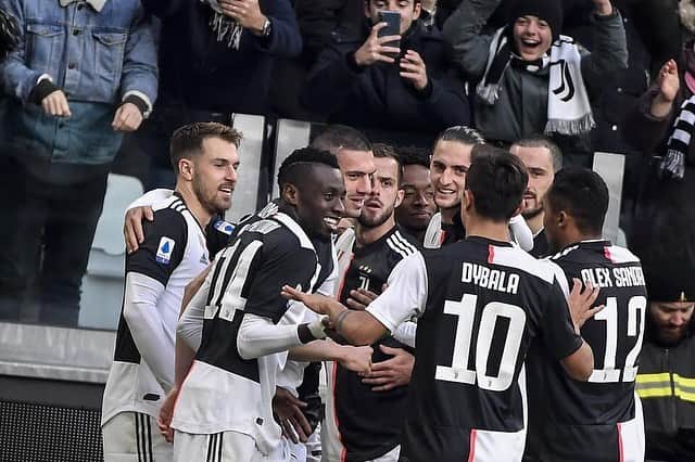 ロドリゴ・ベンタンクールのインスタグラム：「L’anno nuovo è iniziato alla grande! Complimenti a tutti! 👏🏼⚪⚫ #JuventusCagliari @juventus  El año nuevo ha empezado de la mejor manera! Felicitaciones a todos! 👏🏼⚪⚫ #JuventusCagliari @juventus」