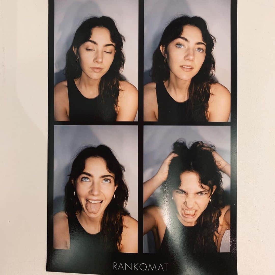 Amelia Zadroさんのインスタグラム写真 - (Amelia ZadroInstagram)「First day back to work 2020, tryna work the @rankomat 🤷🏻‍♀️🙃 Which is your fav?」1月7日 2時32分 - ameliazadro