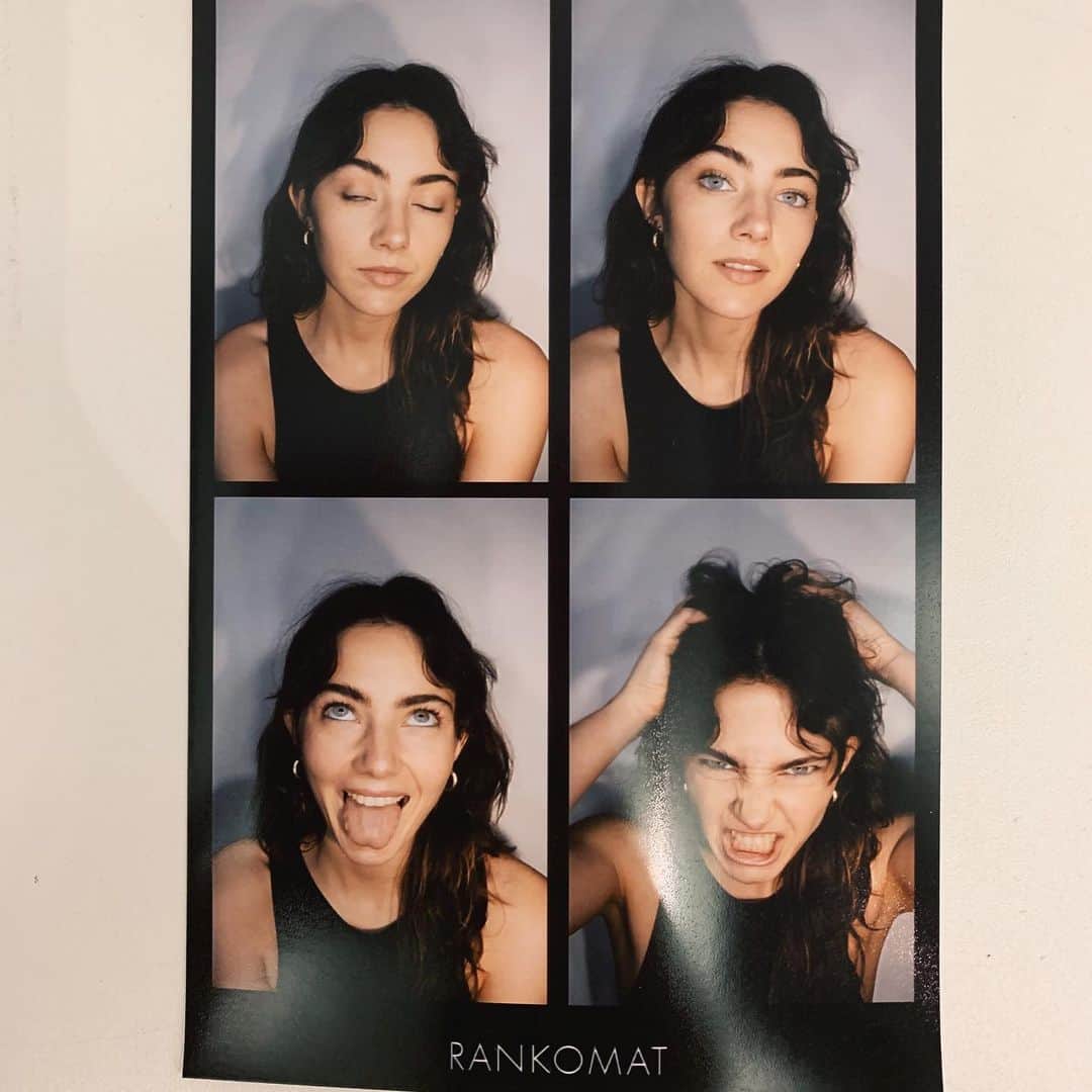 Amelia Zadroのインスタグラム：「First day back to work 2020, tryna work the @rankomat 🤷🏻‍♀️🙃 Which is your fav?」