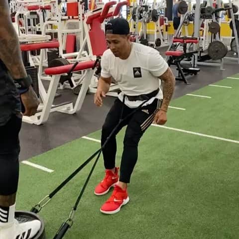レオニス・マーティンのインスタグラム：「Hard work +Dedication = Results 👆🏽👆🏽 dímelo @_thecubanmissile54」