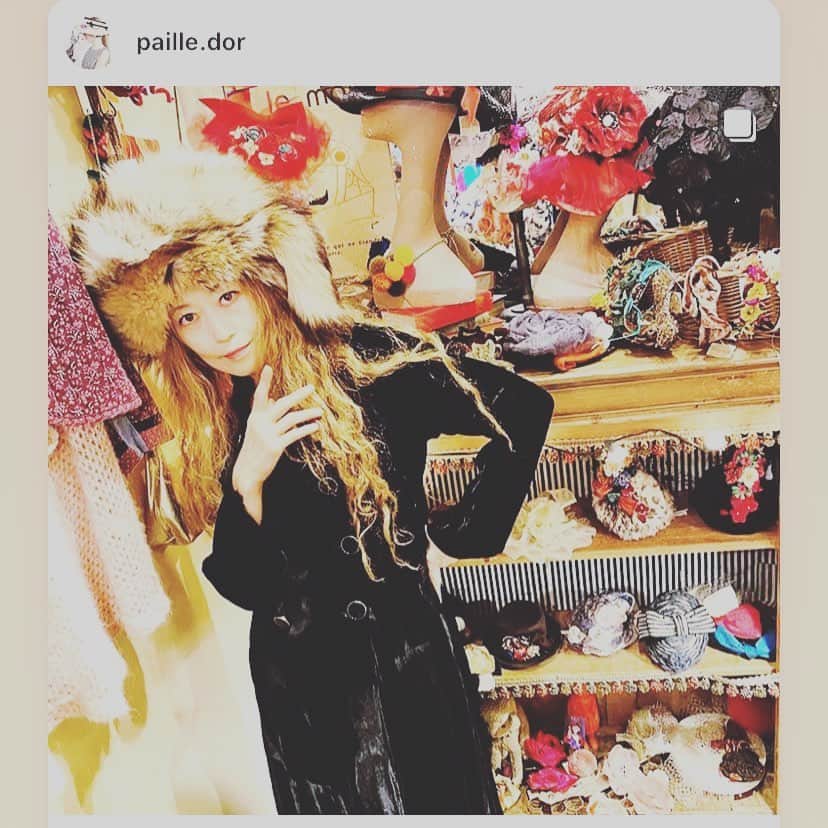 広崎うらんのインスタグラム：「僕の代名詞『帽子』✨ 御贔屓のパイユドールで今年初の大物GETしました！もはや獣はたまたマタギ👍  #帽子 #baraironoboushi #パイユドール #うらんぐっず」