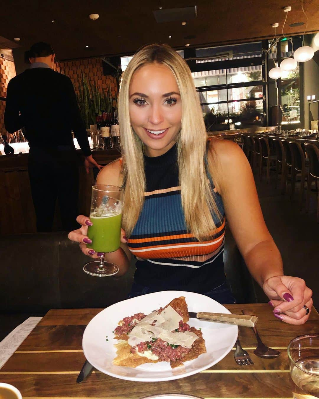 Sydney A Malerさんのインスタグラム写真 - (Sydney A MalerInstagram)「We out here eating good in 2020! 🔥🔥 I adored this dinner at @tesserestaurant on @thesunsetstrip with my bestie @nikki_howard ❤️ Nothing better than being with the ones u love and eating lavish amazing Food!!! #2020Goals . @canyoncountryla」1月7日 5時15分 - sydneyamaler