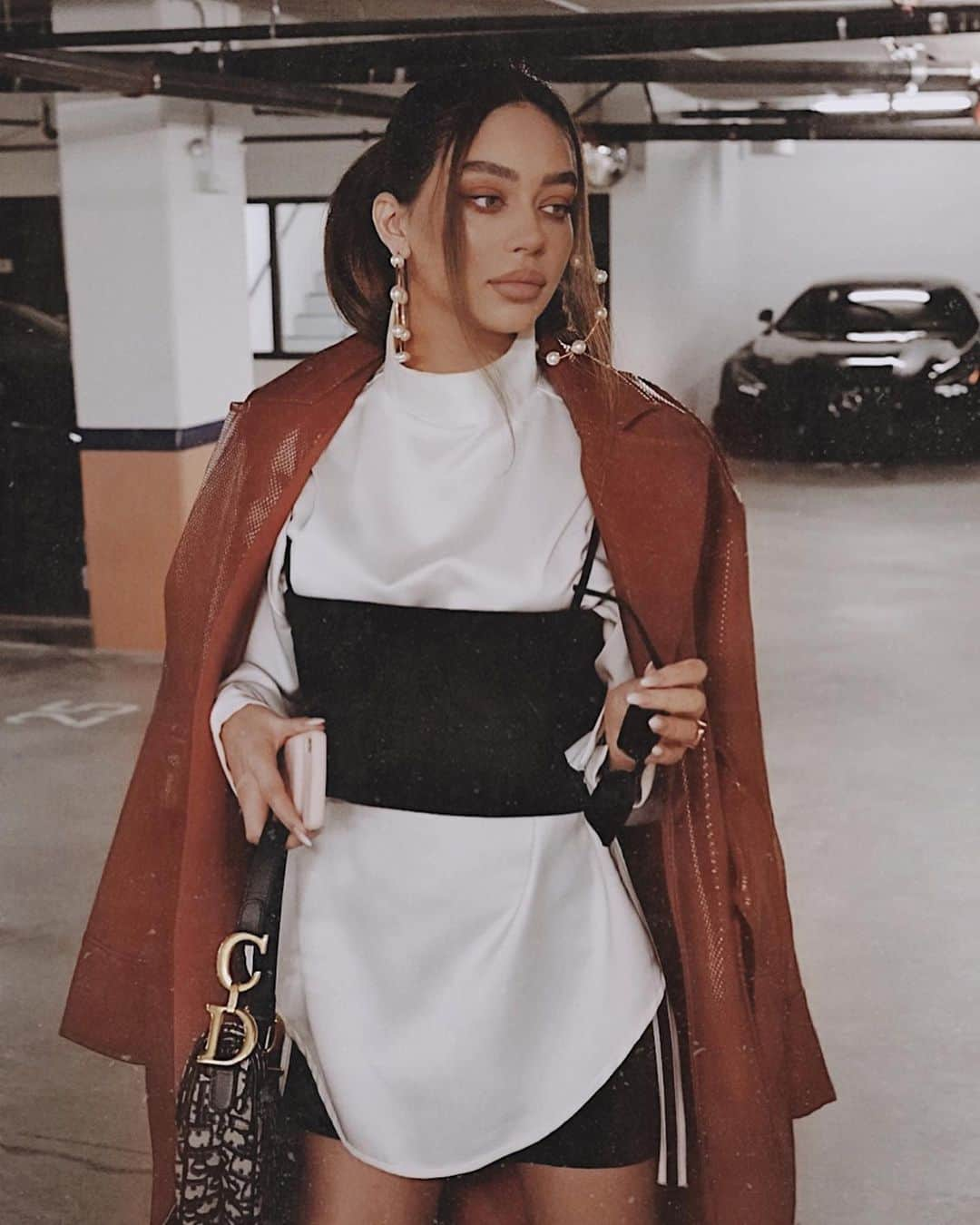 JANICE JOOSTEMAさんのインスタグラム写真 - (JANICE JOOSTEMAInstagram)「Let’s go for a drive boo  Wearing @revolve  @camilacoelhocollection coat @itsnbd black crop top #liketkit @liketoknow.it http://liketk.it/2IRiI」1月7日 7時02分 - janicejoostemaa