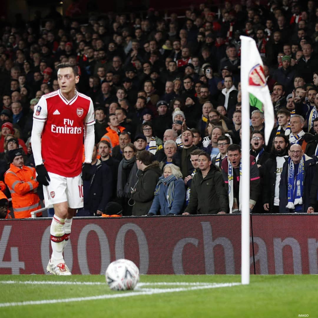 メスト・エジルのインスタグラム：「4th round of the FA Cup unlocked 🔓〽⚽ #YaGunnersYa #M1Ö #COYG」