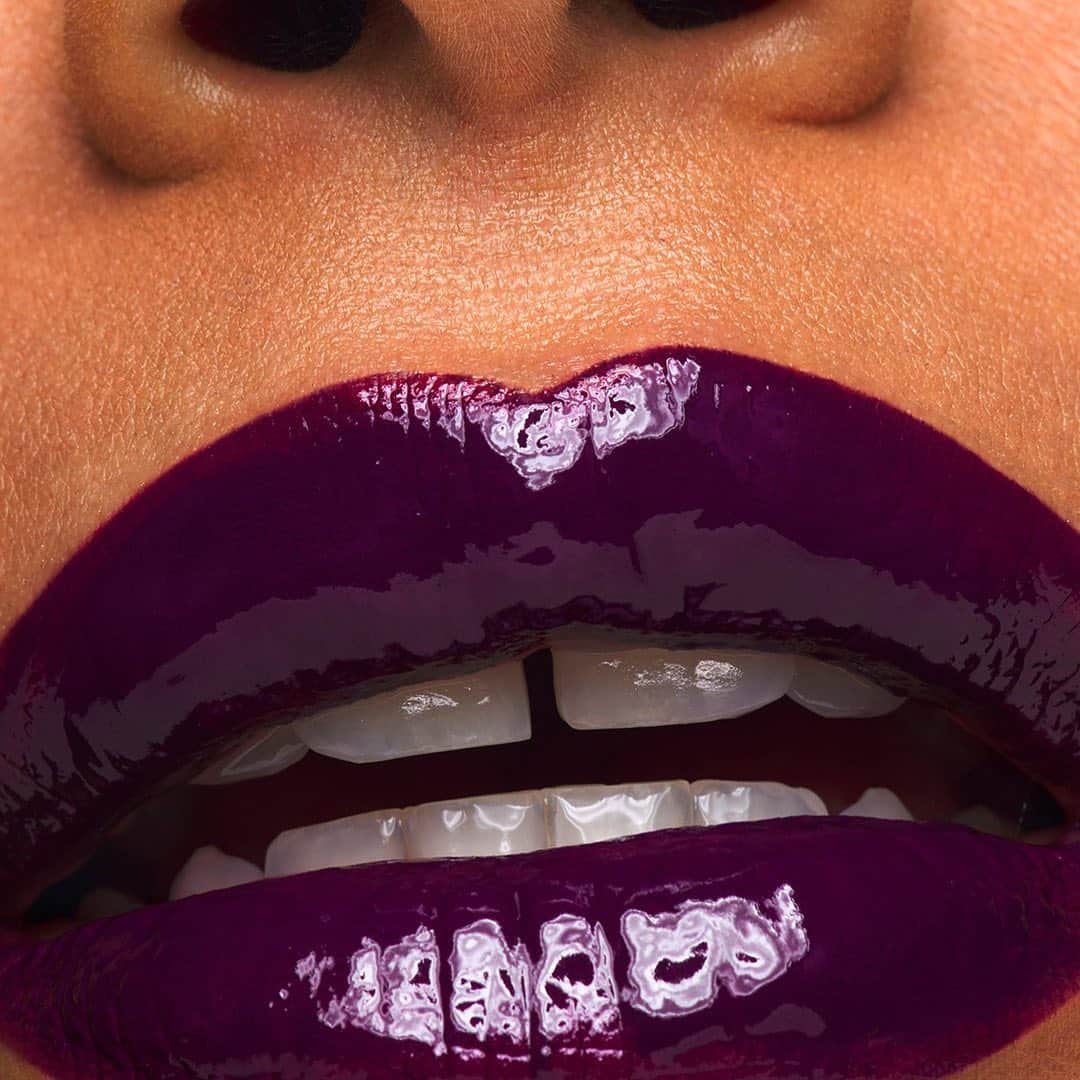 Stila Cosmeticsさんのインスタグラム写真 - (Stila CosmeticsInstagram)「0 to 60 🏎️ You did not come to play! Our seductive deep plum shade is sure to turn heads 💋  Vivid pigments + clear lacquer = two steps in one, for a finished lip in a few simple swipes! #ShineFever」12月24日 1時20分 - stilacosmetics
