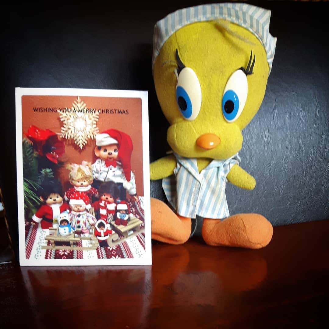 Little Yellow Birdさんのインスタグラム写真 - (Little Yellow BirdInstagram)「Mailcall!! Thanks @monchi_bande for the lovely Christmas card💕 #littleyellowbird #tweety #tweetykweelapis #adventures #yellow #bird #weekend #monday #holidays #christmas #xmas #mailcall #mail #snailmail #christmascard #post #friends #christmasiscoming #stuffedanimalsofinstagram #plushiesofinstagram」12月23日 23時59分 - tweetykweelapis