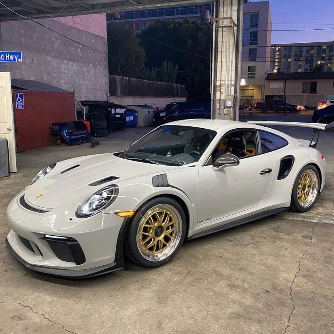 CarsWithoutLimitsさんのインスタグラム写真 - (CarsWithoutLimitsInstagram)「The @speeddistrict 991.2 GT3 RS  #carswithoutlimits #gt3rs」12月23日 23時56分 - carswithoutlimits