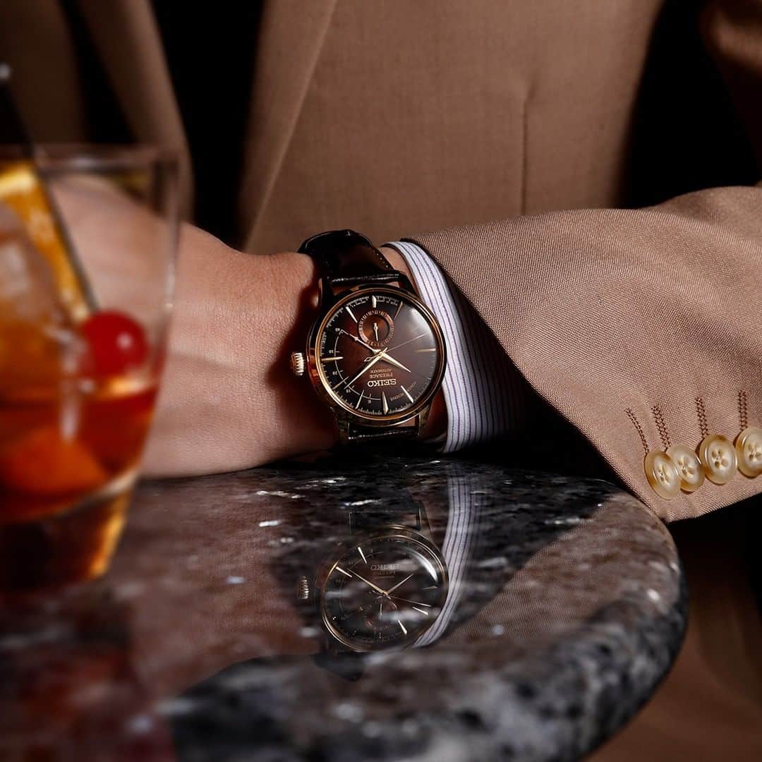 Seiko Watchesさんのインスタグラム写真 - (Seiko WatchesInstagram)「Flowing from deep, nearly-black tones to honeyed browns, the beautifully shaded dial of the Presage SSA392 Automatic reflects the Japanese artistry of the master craftsmen who make the Presage collection unique.」12月24日 0時01分 - seikowatchusa