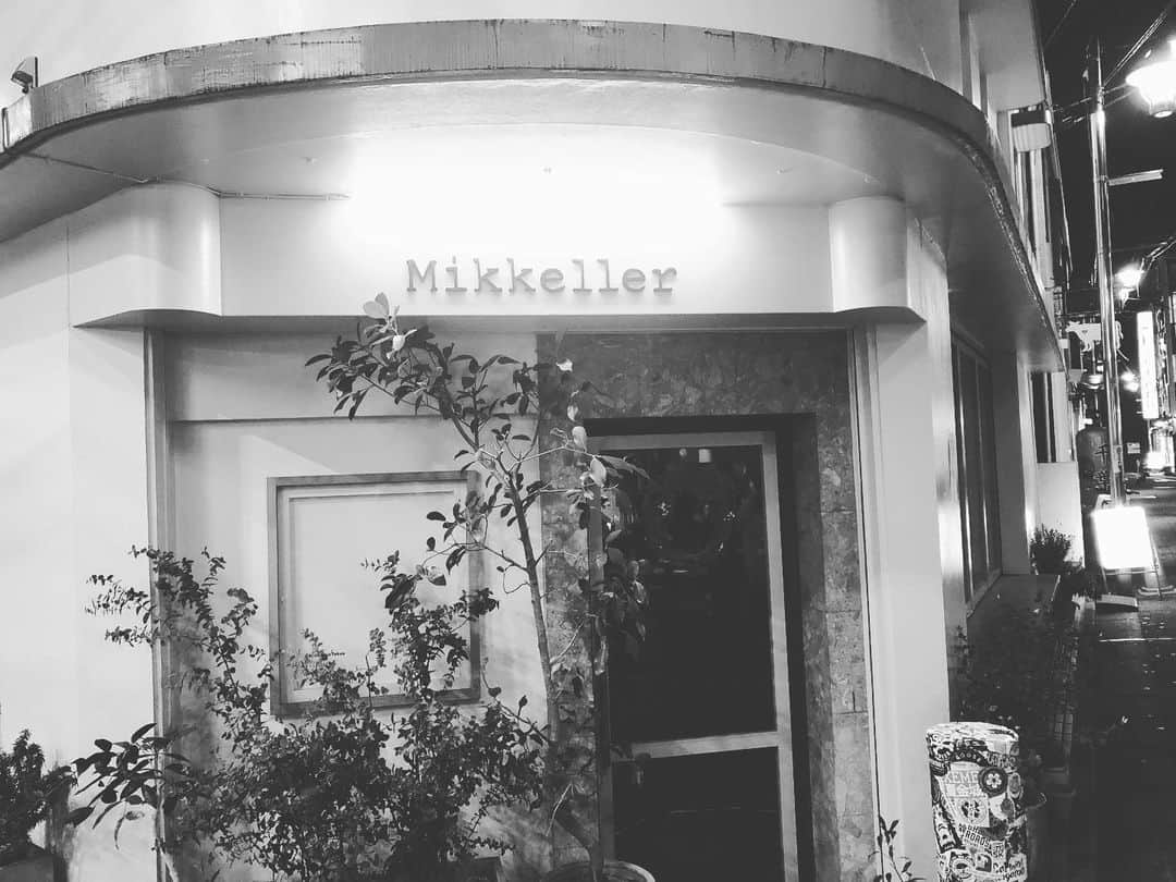青木慶則さんのインスタグラム写真 - (青木慶則Instagram)「渋谷でIPAビールを何杯も。たまには良いね。お店は終始シャレオツな音楽なのに、トイレだけ爆音のスラッシュメタル。」12月24日 0時02分 - yoshinori.aoki.official