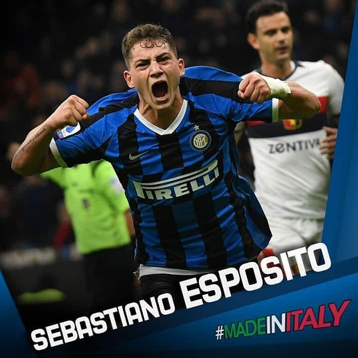 サッカーイタリア代表さんのインスタグラム写真 - (サッカーイタリア代表Instagram)「#MadeInItaly🇮🇹 #Azzurrini in #campionato💙: #Esposito entra nella storia dell’Inter con la sue prima rete in #SerieA! . Il talento nerazzurro diventa il secondo più giovane marcatore nella storia del club, il più precoce a San Siro . . #VivoAzzurro」12月24日 0時06分 - azzurri