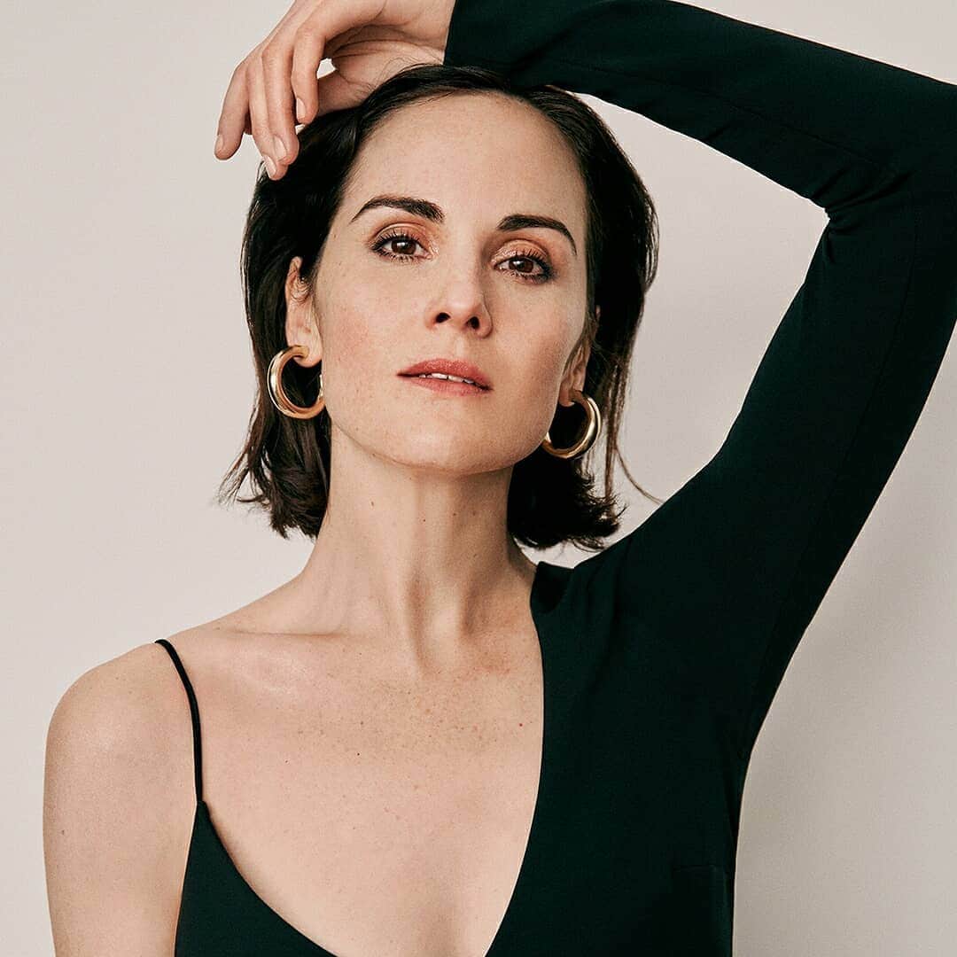 PORTER magazineさんのインスタグラム写真 - (PORTER magazineInstagram)「Modeling the season’s chicest evening pieces, Michelle Dockery (@theladydockers) talks to PORTER about embracing a golden age of opportunities for female actors and why working on #GuyRitchie's all-star new movie @TheGentlemen, was a dream come true. 📸: @wardivanrafik, Styling: @michelle_jank」12月24日 0時07分 - portermagazine