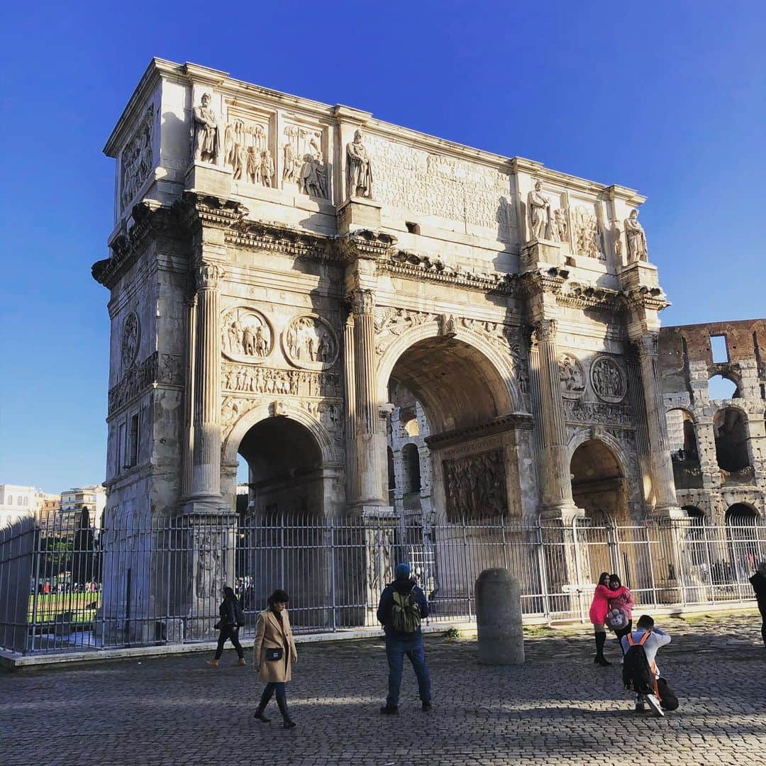 ファン・ソヒさんのインスタグラム写真 - (ファン・ソヒInstagram)「#arcodiconstantino #colosseo #palatinehill #fororomano #vittorioemanuelleiimonument #campidolio」12月24日 0時27分 - sohhee_h