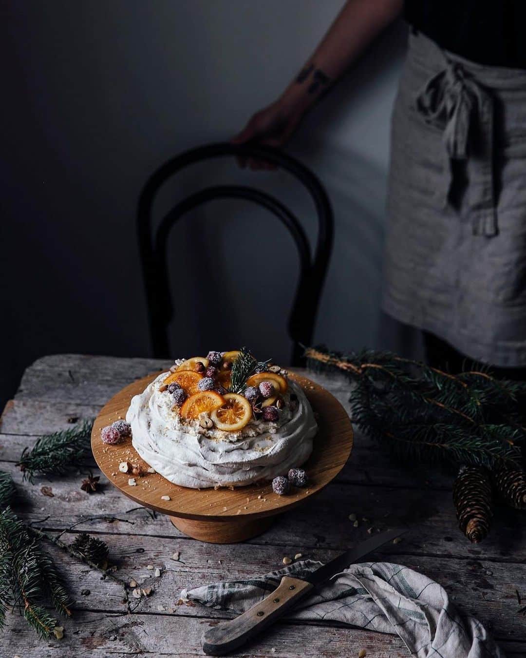 Our Food Storiesさんのインスタグラム写真 - (Our Food StoriesInstagram)「Another favorite Christmas dessert of ours is this delicious Christmas pavlova 😋🎄 Get the recipe on the blog, link is in profile. #ourfoodstories  ____ #christmaspavlova #christmasrecipes #christmasbaking #glutenfreerecipes #glutenfri #glutenfrei #glutenfreeeats #huffposttaste #fellowmag #simplejoys #germanfoodblogger #foodstylist #foodphotographer」12月24日 0時58分 - _foodstories_