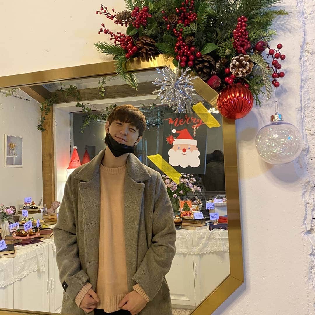 ヒョヌさんのインスタグラム写真 - (ヒョヌInstagram)「Merry Christmas. 🎄🎅🎄」12月24日 1時08分 - hyunwoo0118