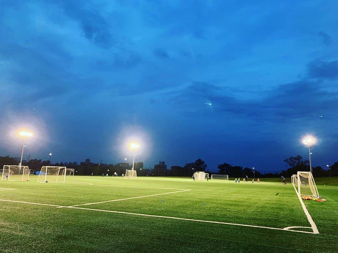 HAYATOのインスタグラム：「#BRIDGET  #HAYATO  #japan  #サッカー  #スポーツ  #葛飾区  #FCバルセロナ  #バルサアカデミー  #見学  #環境  #nextlevel  #friends  #family  #football  #soccer  #cool  #beautiful  #景色  #風景  #カメラ  #写真  #instagood  #tagsforlikes  #freedom  #grateful  #life  #love&peace  #simpleisbest」