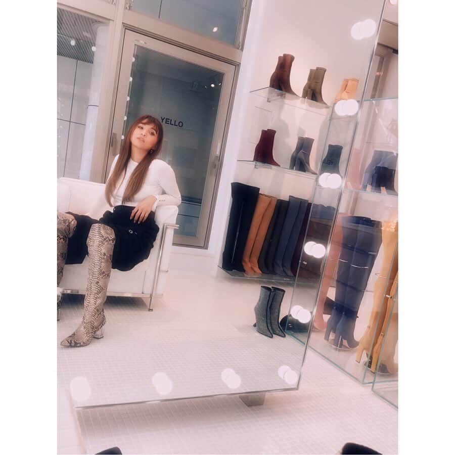 Beverlyさんのインスタグラム写真 - (BeverlyInstagram)「These gorgeous shoes 👠✨ @yelloshoes_official  #Beverly #ビバリー #yelloshoes #shoes #boots」12月23日 16時30分 - beverly_official_