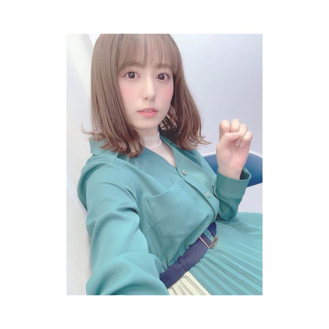 前田美里のインスタグラム：「イベントで着た衣装。💭👗 ひなくりでおすしが着ていた衣装です🍣 #REDYAZEL ほんとに大好きなブランド。☺️(ほぼ私の私服はREDYAZEL)  #イベント #衣装 #ひなくり2019 #金村美玖 #おすし🍣 #fashion #photo #japanesegirl #instafashion #follow #followme」