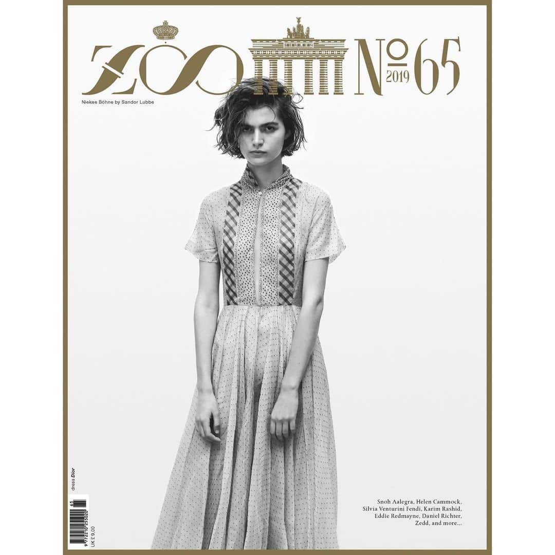 ZOO Magazineさんのインスタグラム写真 - (ZOO MagazineInstagram)「Niekee shot by Sandor Lubbe for the cover of ZOO Magazine #65  Styling: @manuelamartorelli  Hair & makeup: @sandragoversmakeup  ___ #zoomagazine #65 #Dior #sandorlubbe #manuelamartorelli.」12月23日 17時11分 - zoomagazine
