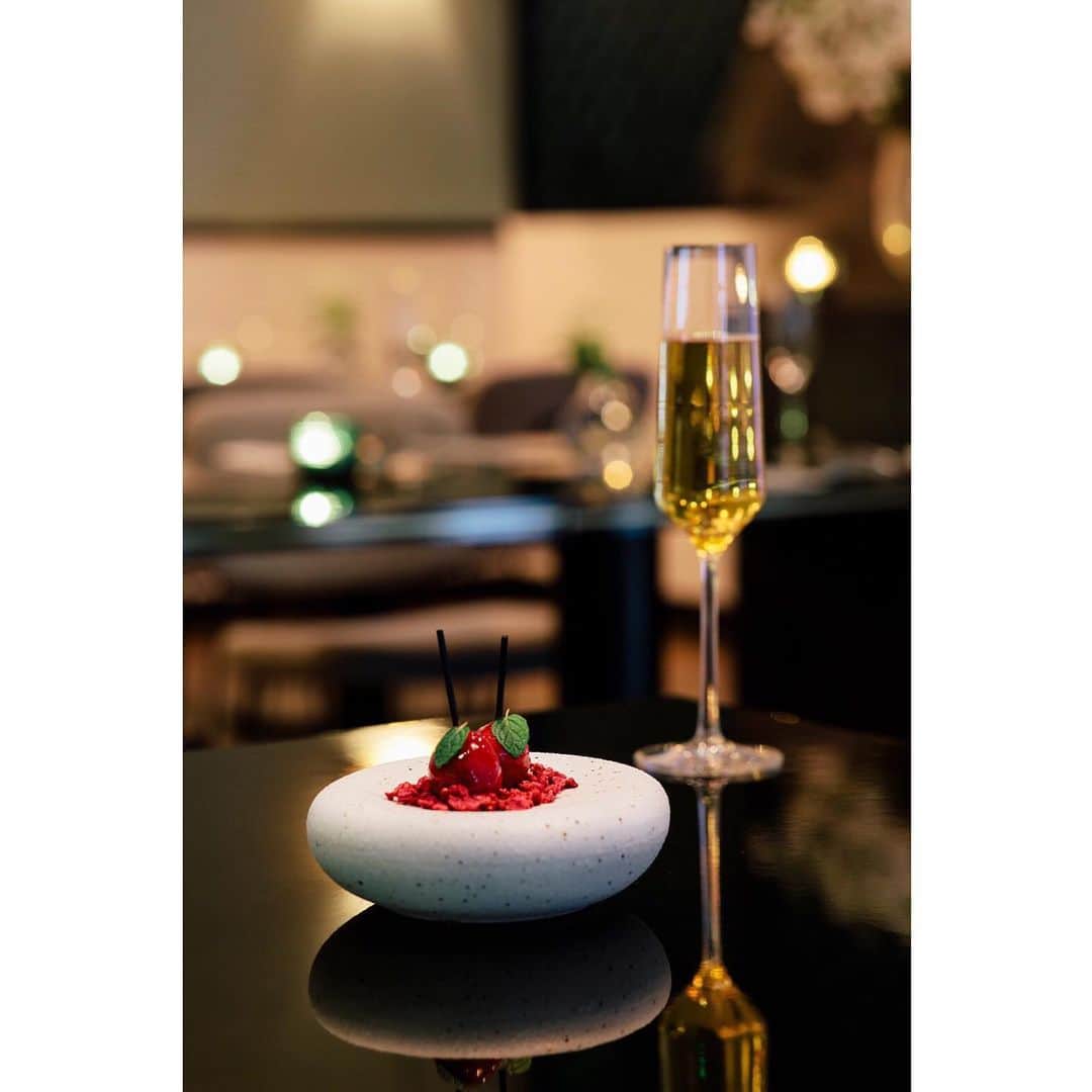 ellecafejapanのグルメインスタ