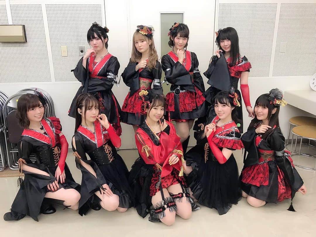 日岡なつみのインスタグラム：「♨︎ おすましとピース😚」