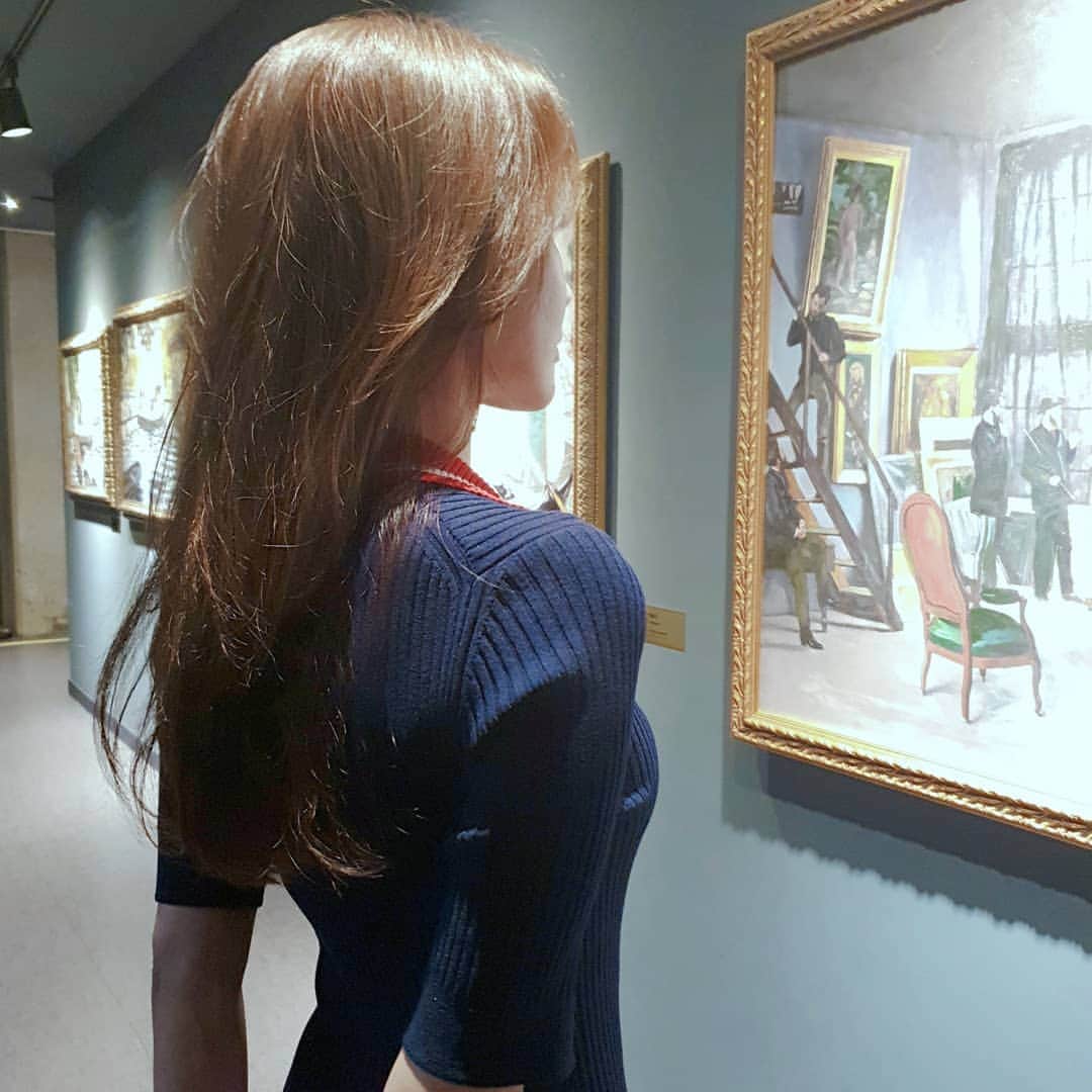 キム・アジュンのインスタグラム：「👀 #올해가기전묵혀둔사진다방출」