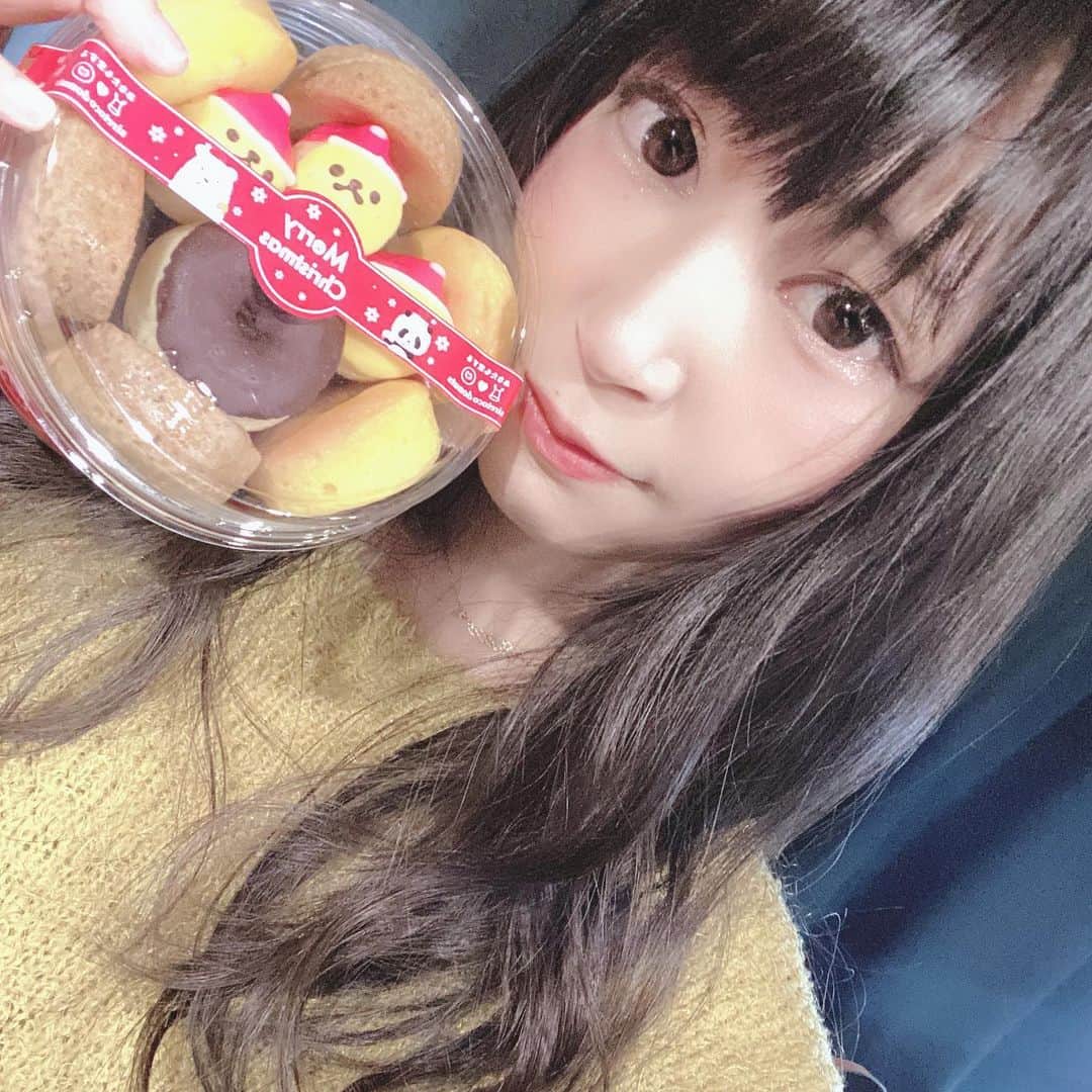 雪乃しほりのインスタグラム：「たくさんのX'masケーキありがとうございました⸜(*ˊᗜˋ*)⸝💓 家族みんなで美味しく頂きました🥰🥰 #クリスマス  #クリスマスケーキ  #christmasmarket  #christmas  #cake  #cute」