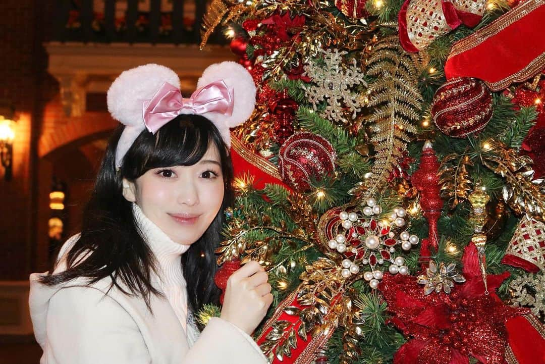 sakiさんのインスタグラム写真 - (sakiInstagram)「. 🎂🎅🛷🎁💕☃️🎄 . . #xmas #xmastree #disneyland #disneychristmas #ツリー #クリスマスツリー #17Live #Live配信 #看護師」12月23日 18時14分 - sakirnxx