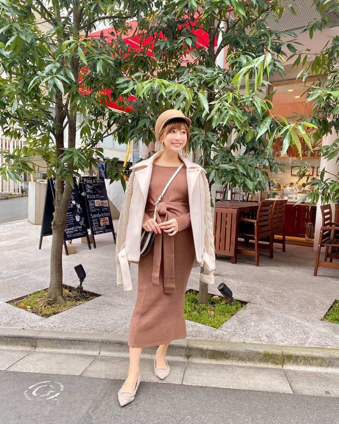 水野佐彩さんのインスタグラム写真 - (水野佐彩Instagram)「・ ブラウンばかり着てる🐻❤️ 甘めにコーディネートして キャラメルスチーマーがテーマな日🍮💕 はあああ🥺 キャラメルスチーマー飲みたくなってきた🐷笑❤️ #coordinate one-piece#cachec @cachec_official  outer#birthdaybash @birthdaybashshop  bag#louisvuitton @louisvuitton  hat#drwcys @drwcys_official  shoes#tsurubymarikooikawa @tsurubymarikooikawa  pierce#seadsmara @seadsmara  #sサイズコーデ  #153cmコーデ #おちびコーデ #おちびの輪 #妊婦コーデ #マタニティコーデ #妊娠9ヶ月 #マタニティライフ #ぷんにーらいふ」12月23日 18時32分 - saaya_mizuno