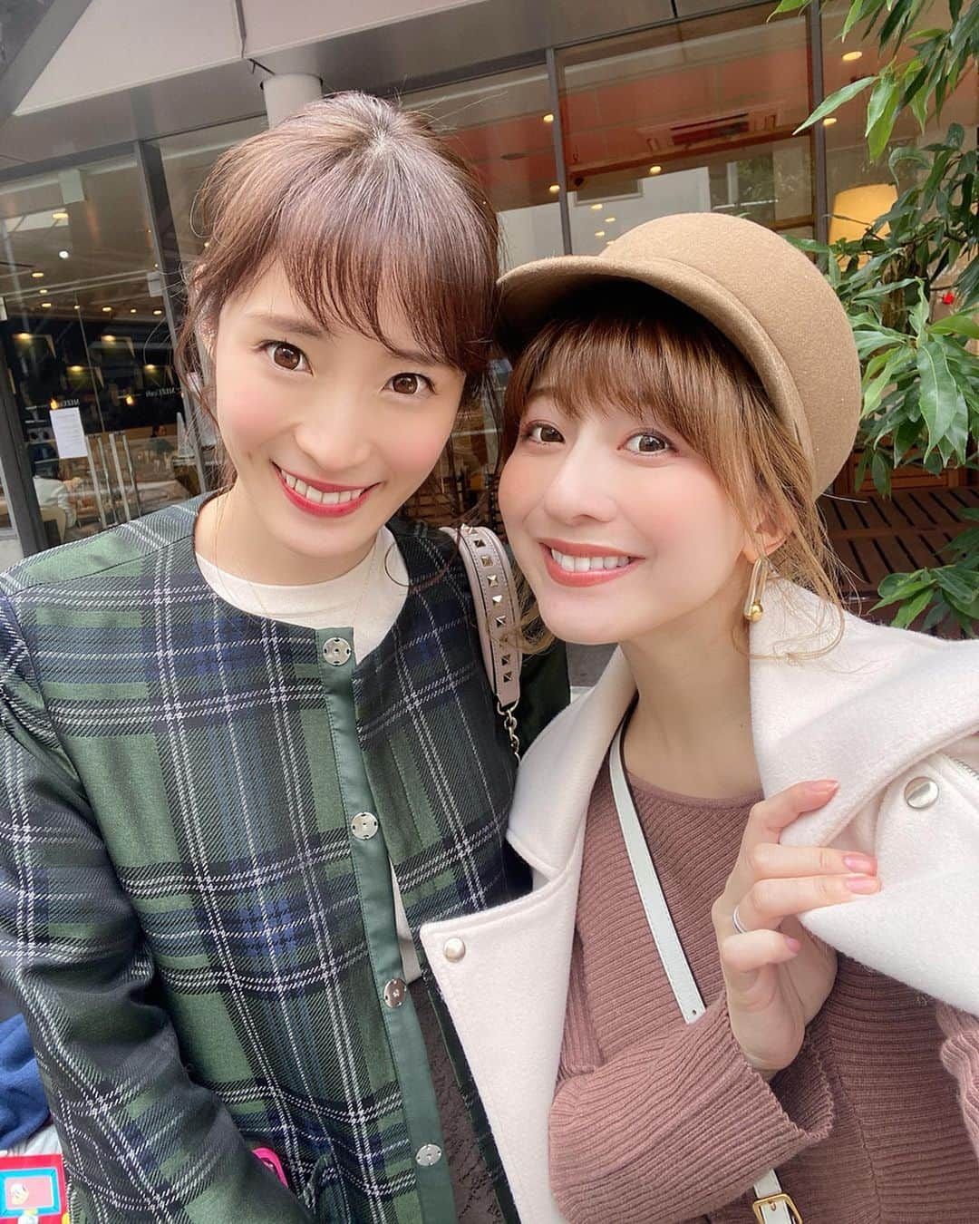 水野佐彩さんのインスタグラム写真 - (水野佐彩Instagram)「・ ブラウンばかり着てる🐻❤️ 甘めにコーディネートして キャラメルスチーマーがテーマな日🍮💕 はあああ🥺 キャラメルスチーマー飲みたくなってきた🐷笑❤️ #coordinate one-piece#cachec @cachec_official  outer#birthdaybash @birthdaybashshop  bag#louisvuitton @louisvuitton  hat#drwcys @drwcys_official  shoes#tsurubymarikooikawa @tsurubymarikooikawa  pierce#seadsmara @seadsmara  #sサイズコーデ  #153cmコーデ #おちびコーデ #おちびの輪 #妊婦コーデ #マタニティコーデ #妊娠9ヶ月 #マタニティライフ #ぷんにーらいふ」12月23日 18時32分 - saaya_mizuno