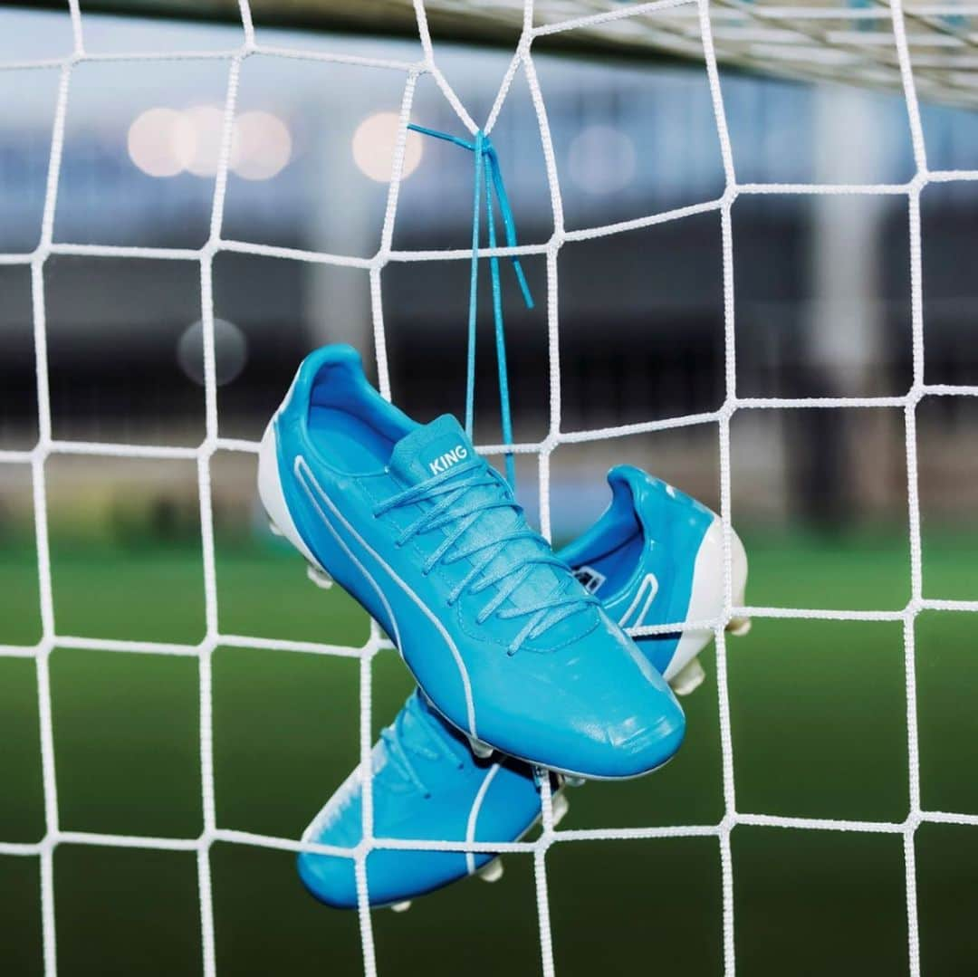 マンチェスター・シティFCさんのインスタグラム写真 - (マンチェスター・シティFCInstagram)「Be a boss on the pitch with PUMA KING Platinum in #ManCity blue 💙 @pumafootball」12月23日 19時01分 - mancity