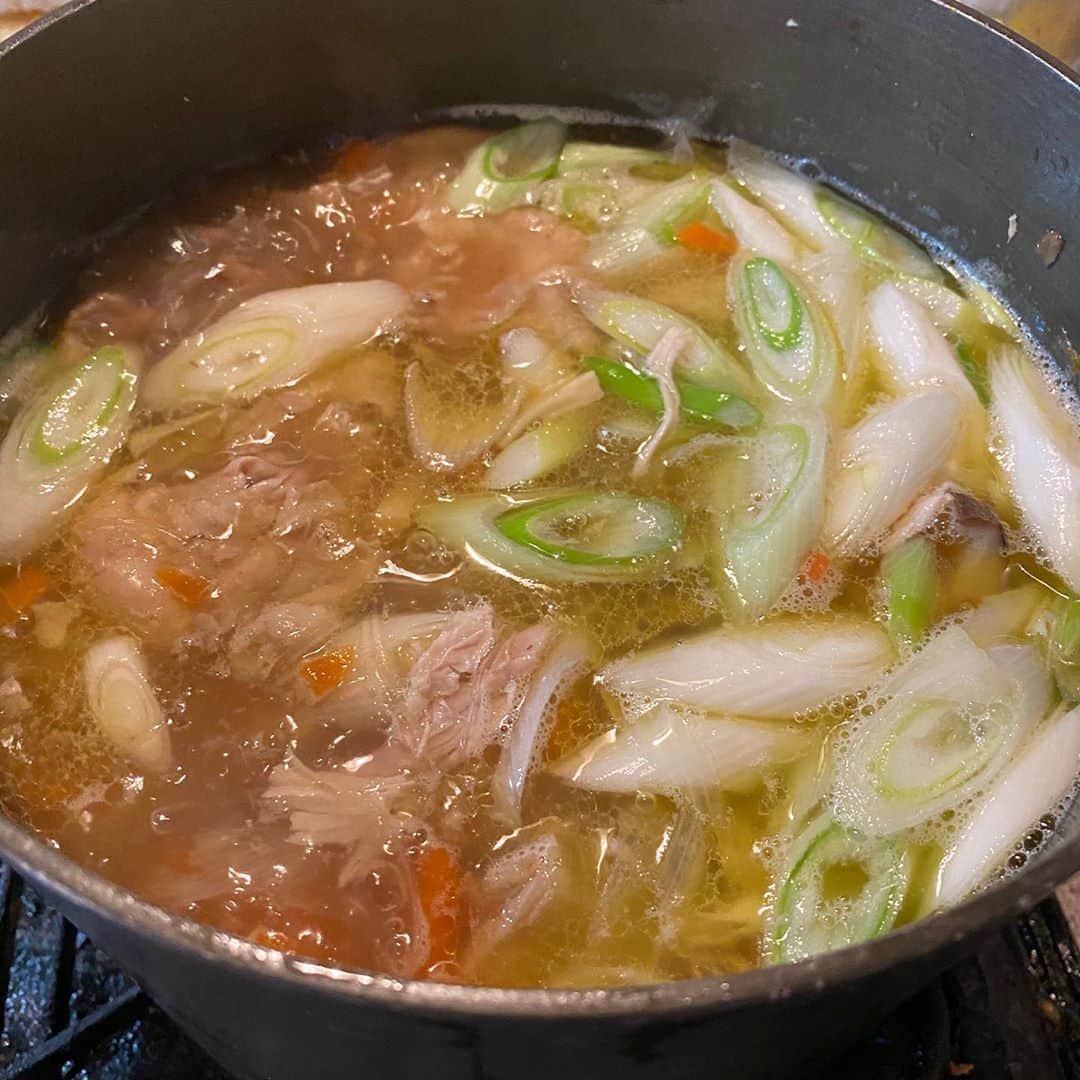 野間美由紀のインスタグラム：「鷄のスープ、できました。」