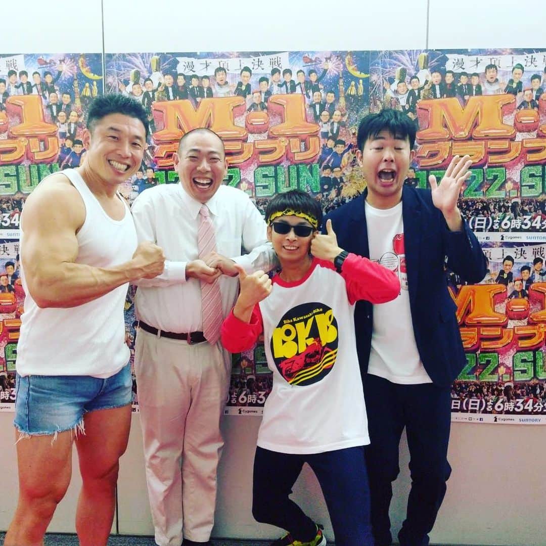 西川晃啓のインスタグラム：「気絶前説  とんでもない雰囲気のスタジオの端で気絶  #あるある探検隊#レギュラー#気絶#気絶の日々#ギャグ#前説#えむわん #グランプリ#漫才#年に一度#テレ朝#六本木#スタジオ#廊下#大人#多い#すごい#雰囲気」