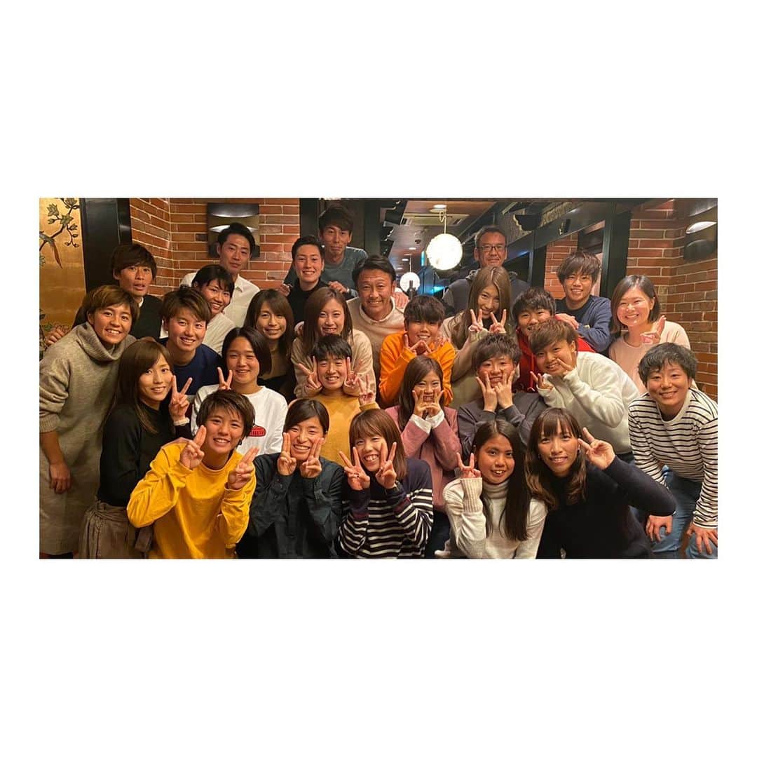 のインスタグラム：「‪昨日で、2019シーズン終了しました⚽️‬ ‪移籍して、私にとっては難しい年となりましたがどんな状況でも、応援をしていただき‬ ‪ありがとうございました！🥺‬ ‪悔しい結果で終わりましたが、来年は一つでもタイトル取れるように全員で頑張ります！‬ ‪一年運営、サポートありがとうございました⚽️‬ ‪#INAC神戸‬」