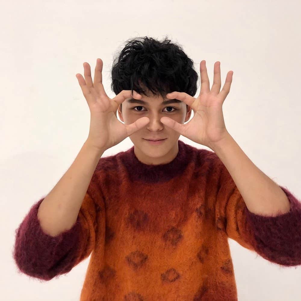 映画『午前0時、キスしに来てよ』のインスタグラム：「‪＼💫#眞栄田郷敦 さん、登場💫／‬﻿ ﻿ ‪あす12/24（火）の「#めざましテレビ」に、12月めざましエンタメプレゼンターの #眞栄田郷敦 さんが登場✨！‬﻿ ﻿ ‪あすがラスト...🥺‬﻿ ﻿ ‪（いつかの、楓のまるみえポーズのオフショットを...🤫）‬﻿ ﻿ ‪#午前0時キスしに来てよ ‬﻿ ‪#0キス #ゼロキス‬﻿ ‪#クリスマスイブ‬」
