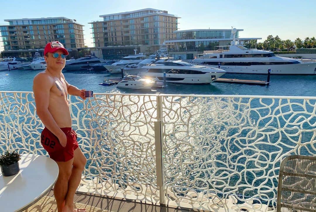 のインスタグラム：「💭 which one to take 🤔? 🚤🛥🛳」