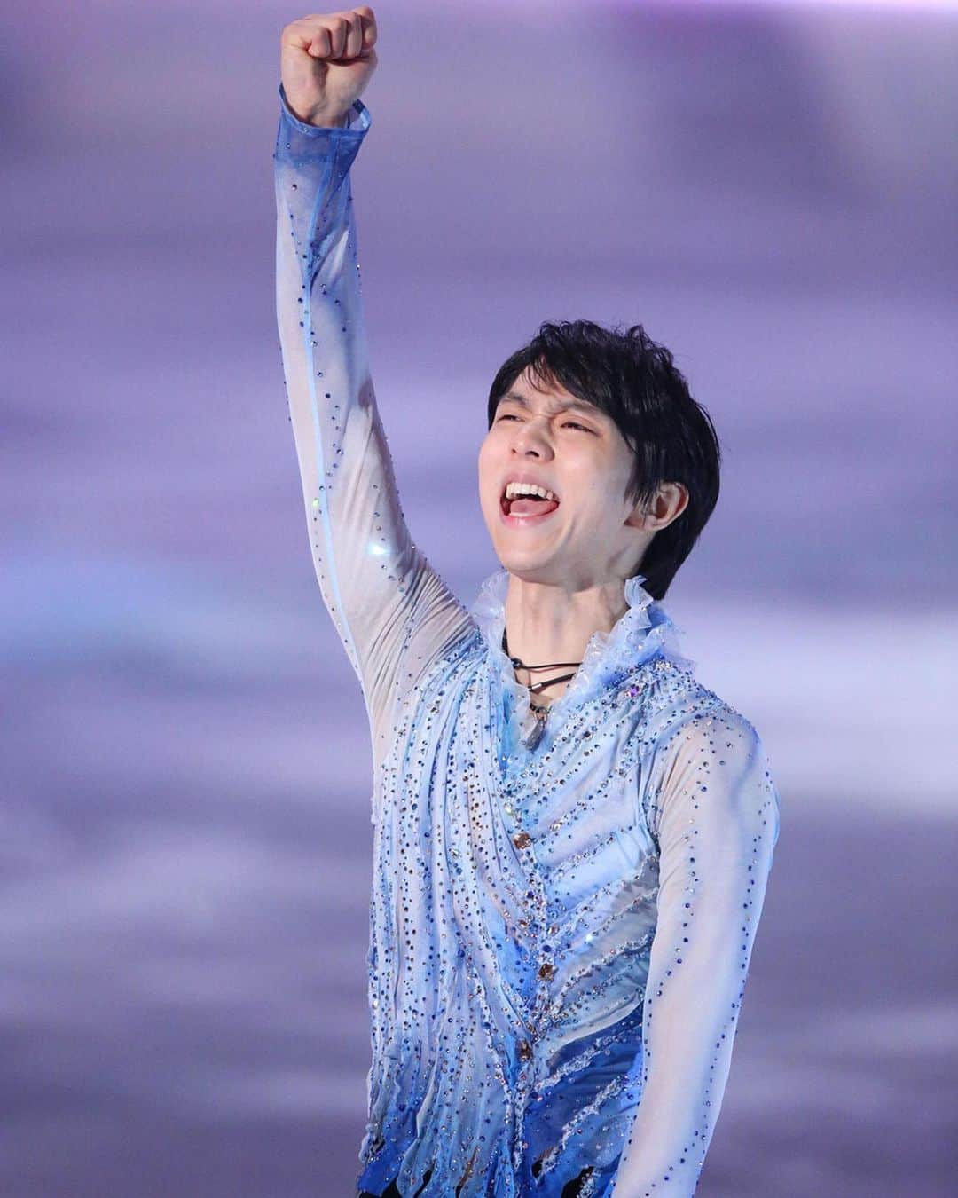 羽生結弦さんのインスタグラム写真 - (羽生結弦Instagram)「羽生さんが尊すぎて昨日から涙腺ゆるゆるだなぁ #羽生結弦 #yuzuruhanyu #figureskating #figureskater」12月23日 20時44分 - yuzu_kanami