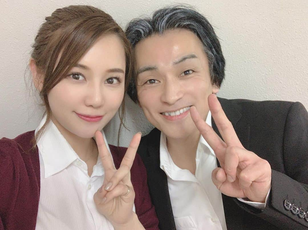 鈴木まりやさんのインスタグラム写真 - (鈴木まりやInstagram)「舞台 #キクネ 千秋楽無事に終わりました〜 取り急ぎ、お越しくださった皆様本当にありがとうございます！ . . . 写真は #森田成一 さんから差し入れしていただいた美味しすぎて豪華すぎるお弁当🍱です💕 . . . 千秋楽前にみんなに喝をいれてくださるところとか。 稽古でもいつでもみんなを引っ張ってくれるところとか、お芝居も体調管理も振りまいも全て尊敬するところだらけです。 今回二度目の共演でしたが、こんな素晴らしい方と共演させていただけることが本当にすごいことで、奇跡だなと思っています。 それくらいリスペクトしています。 また共演させていただけるように！ 頑張ります😊 . . . #キクネ #僕らに出来ること #赤から鍋 #甲羅グループ #草月ホール #今半弁当美味しかった」12月23日 21時10分 - mariyannu_official