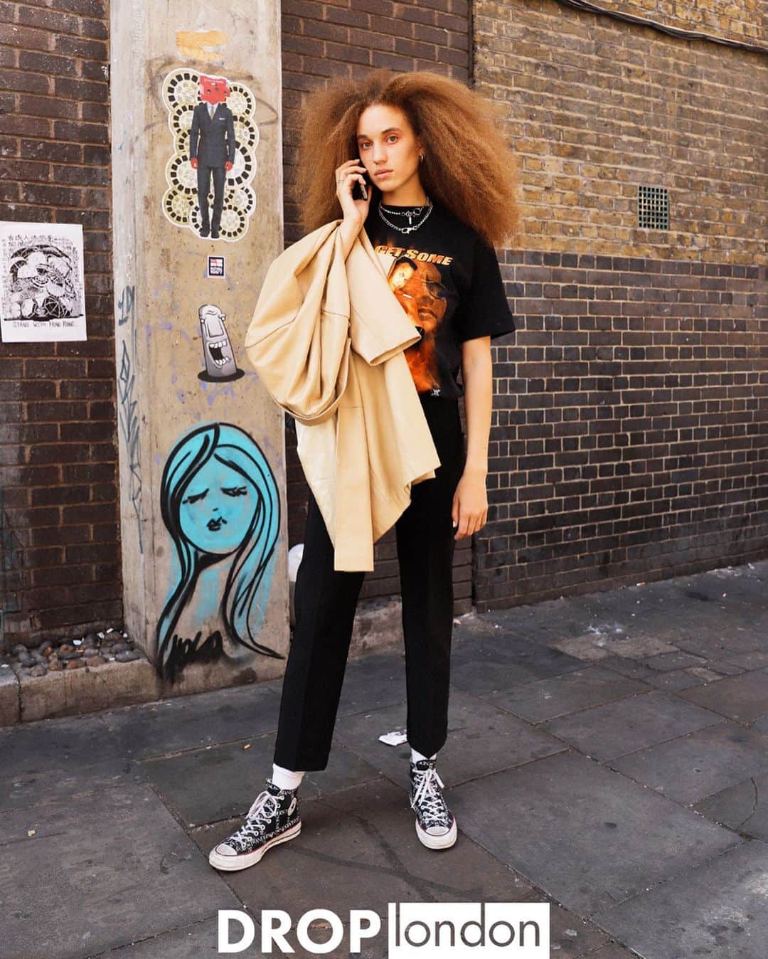 Droptokyoさんのインスタグラム写真 - (DroptokyoInstagram)「LONDON STREET STYLES #🇬🇧 @drop_london  #streetstyle#droptokyo#london#streetscene#streetfashion#streetwear#streetculture#tokyofashion#japanfashion#fashion#londonfashionweek#ロンドン#londonstreetstyle#londonfashion#lfw#2020ss#ストリートファッション Photography: @yuri_horie_」12月23日 21時21分 - drop_tokyo