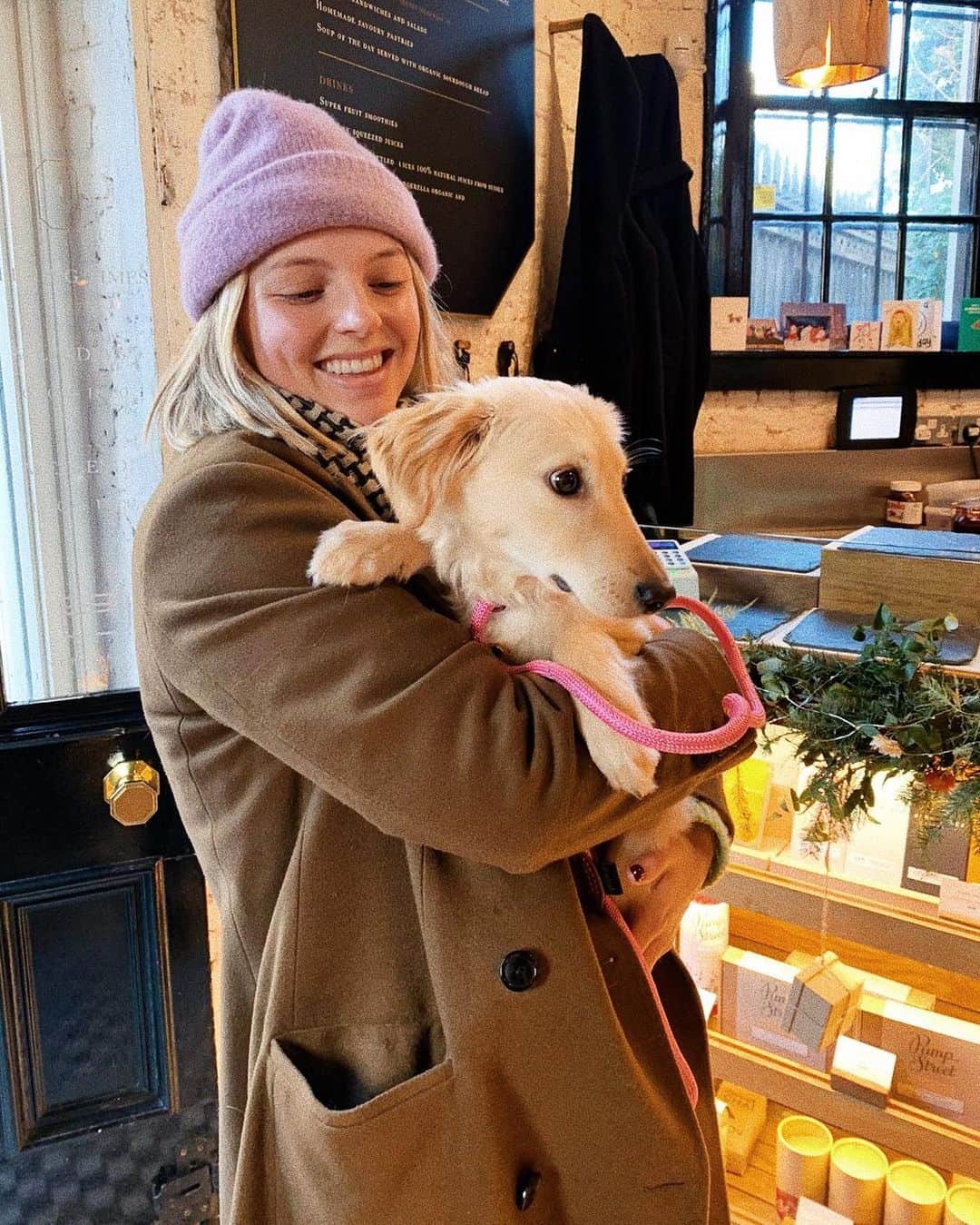 Estée Lalondeのインスタグラム：「My favourite little lady 🎀 @doggonamedeffie」