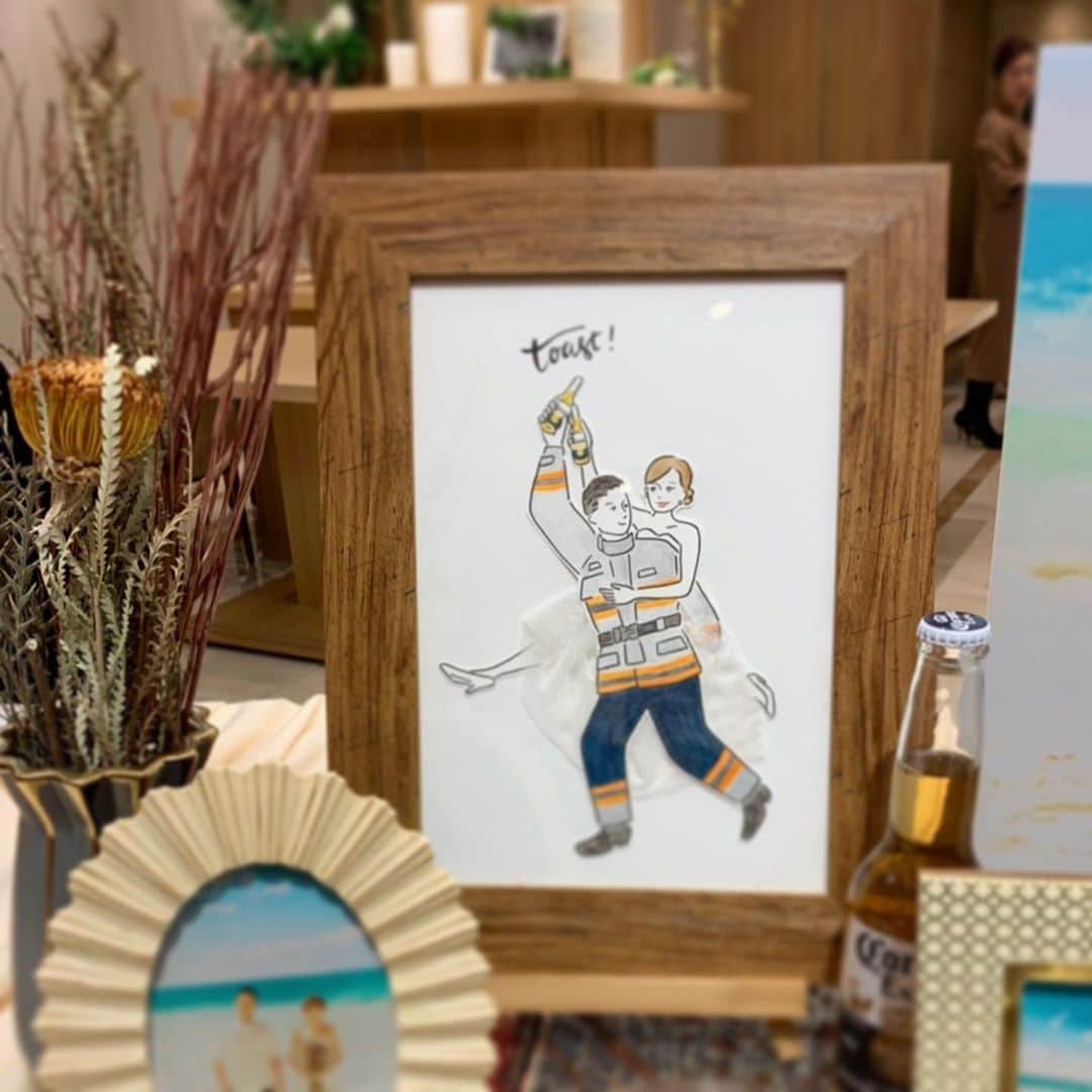 Apricots Artのインスタグラム：「大切な友人の結婚式😌🕊 出席はできなかったけど、イラストで参加🥺✨ ずっとお幸せにね🥰 . Illusted by Yuri #apricotsart」