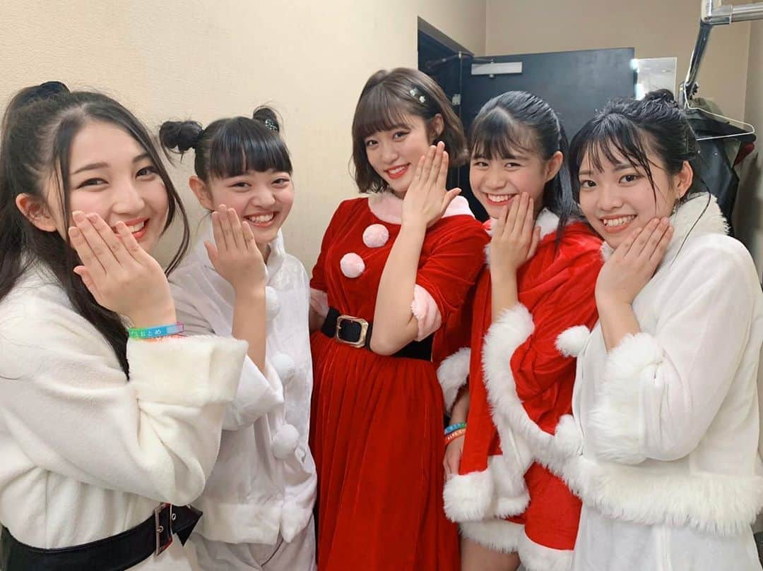 王林さんのインスタグラム写真 - (王林Instagram)「❤︎ POWER LIVE 2019でパフォーマンスしてくれた選抜メンバーのみんな❤️ 今回1番と言っていいほどのパフォーマンスをしてくれた、りんご娘が選んだ最強の4人です！！✨✨ 色んな期待を込めて選んだ4人で、見事にその期待をうらぎりまくってくれました😭💗 4人の選ばれた責任感だったり、最高のパフォーマンスをするぞという気持ちが、見てる私にしてみれば、感動の2文字でした🥺  またこの4人のSNOW SNOW SNOWがききたいな❄️💗 4人とも、一緒にPOWER LIVEを盛り上げてくれてありがとう🥰 . . #POWERLIVE2019 #RINGOMUSUME #王林 #ライスボール #アルプスおとめ #吉田 #須藤 #安田 #美土里」12月23日 21時58分 - ourin_ringoooo