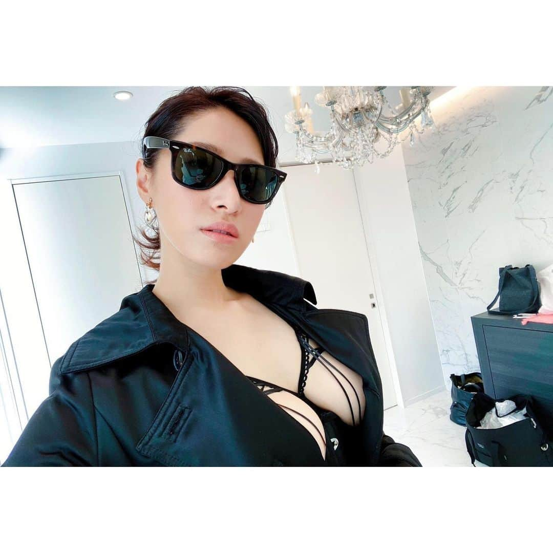 染谷有香さんのインスタグラム写真 - (染谷有香Instagram)「🕶﻿ ﻿ #週刊ポスト」12月23日 22時01分 - someyuka_0117