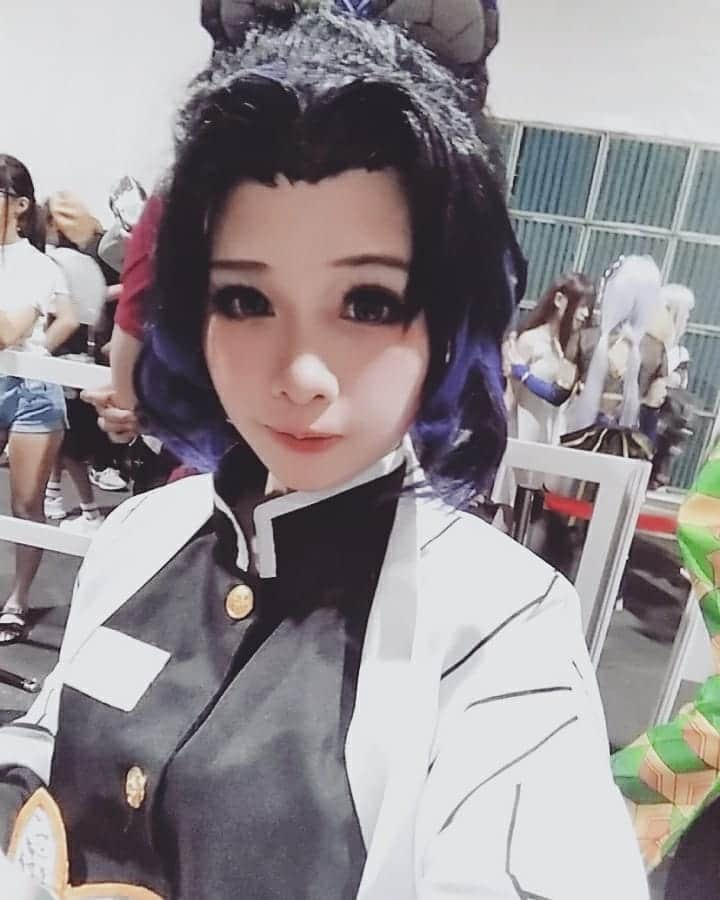 Haruka Ayaneのインスタグラム：「Too many shinobus at CF, including me 😂 . . . . .  #demonslayer #kimetsunoyaibacosplay #kimetsunoyaiba #giyuutomioka #鬼滅の刃 #kimetsunoyaiba #shinobukochou #cosplay #comicfiesta #cosplayfun #cosplaygirls #instadaily #instacosplay」