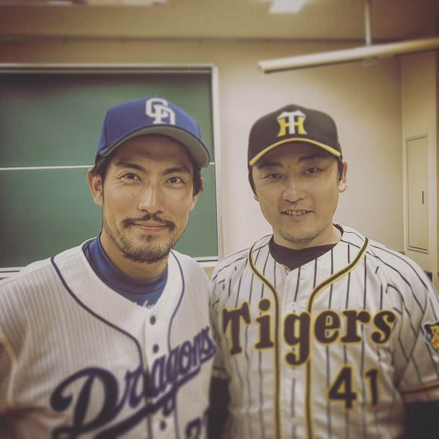 祖父江大輔のインスタグラム：「#高橋聡文#中日ドラゴンズ#阪神タイガース 現役生活お疲れ様でした。」