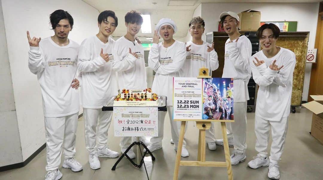 のインスタグラム：「LIVE DA PUMP 2019🌈 FUNKY TRICKY PARTY  全国20公演終了😊  長いようで短い時間なような気がしてあっというまに終わってしまいました。 皆さんに感謝を届けたいと始まったツアー。 そこには沢山の愛が溢れていて、皆さんの笑顔と勇気、希望を受け取り感じることができました。 7人で夢を信じてきて良かったと思います。  こんなに幸せな空間はありませんから。  引き続き応援よろしくお願いします。 また会えることを楽しみにしてます。  #やっぱり7人でしょ #ファンの皆さん神 #スタッフさんも神 #DAPUMP #funkytrickyparty  #名古屋 #全20公演終了」