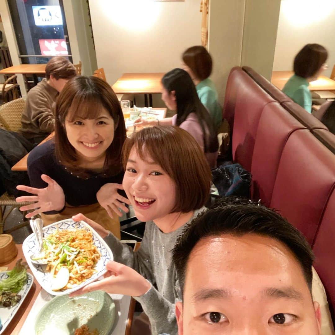 有田優理香さんのインスタグラム写真 - (有田優理香Instagram)「2019年タイ料理食べ納め🍽🇹🇭 来年こそタイに行きたい。  #広島テレビ #タイ料理を食べる会 #松岡絵梨子 #澤村欠席 #タカヒロフレーム」12月23日 23時20分 - yurikaa0624